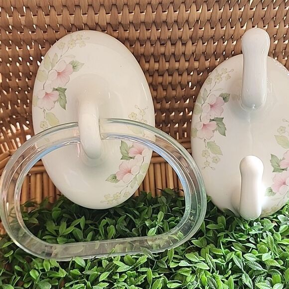 Vintage Lenape White Porcelain Towel Holder & Robe Hook Washroom Accessories - Picture 6 of 7